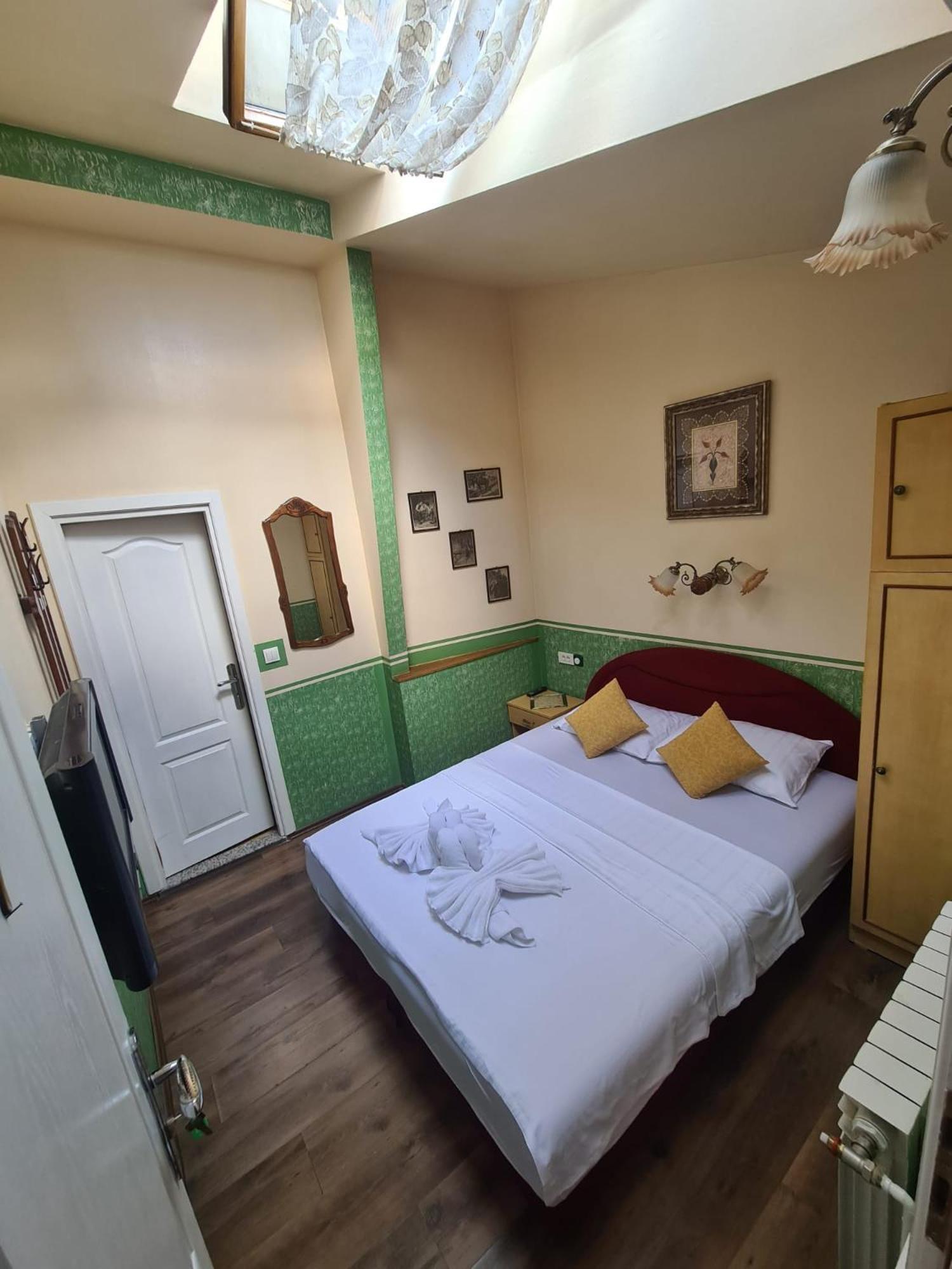 Guest house Nia Deluxe 3*