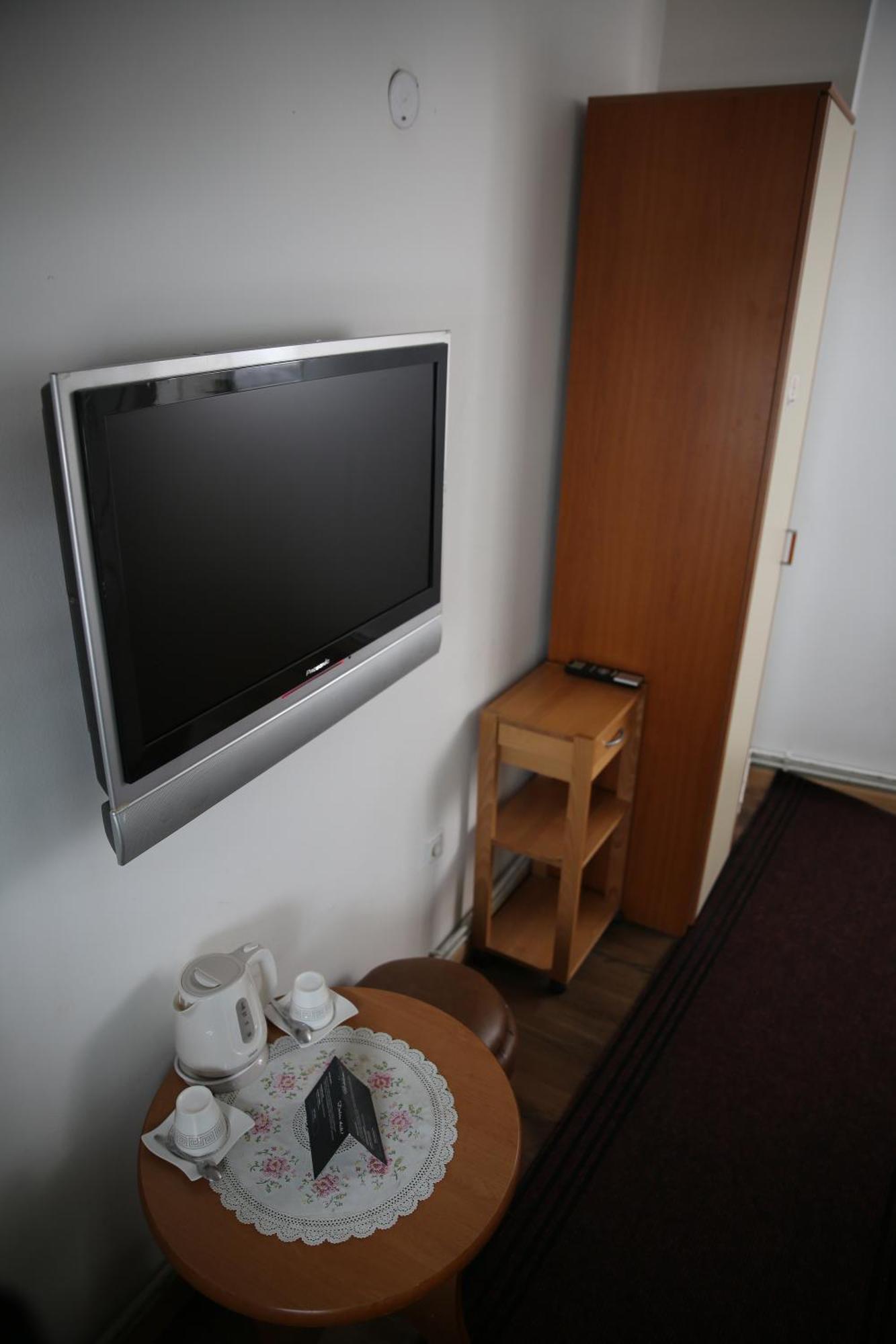 Nia Deluxe Guest house
