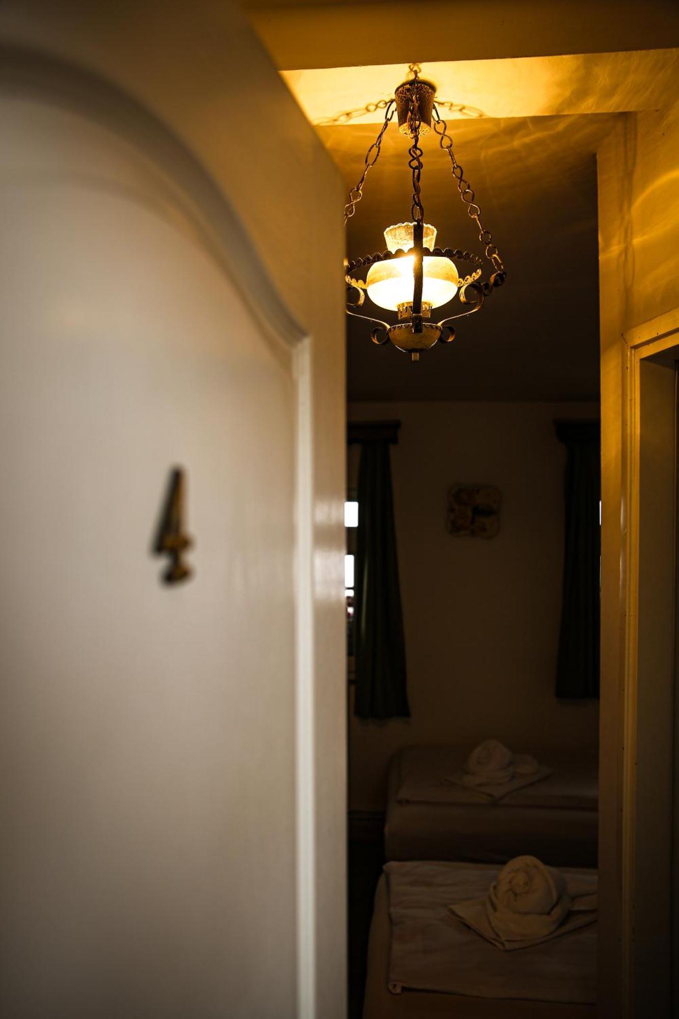 Nia Deluxe Guest house